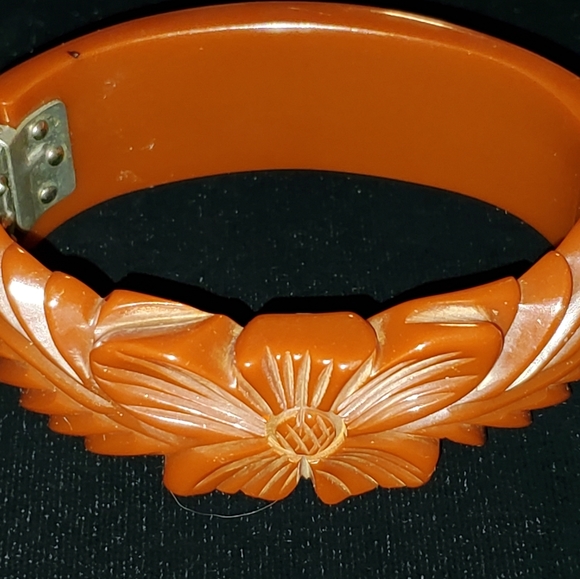 Vintage Jewelry - Carved Bakelite Bangle Caramel Floral Hinged 1930's 1940's